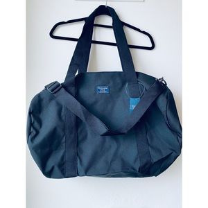 NWT Abercrombie & Fitch duffle bag